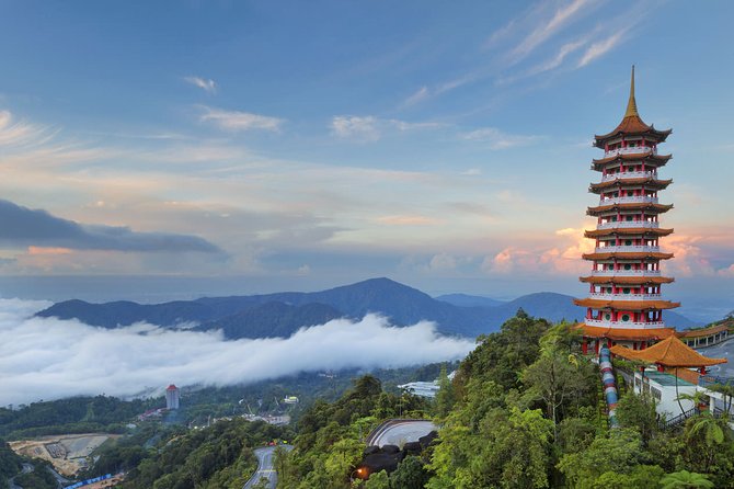 Private Transfer : Genting Highlands to Kuala Lumpur - Vehicle and Driver Information