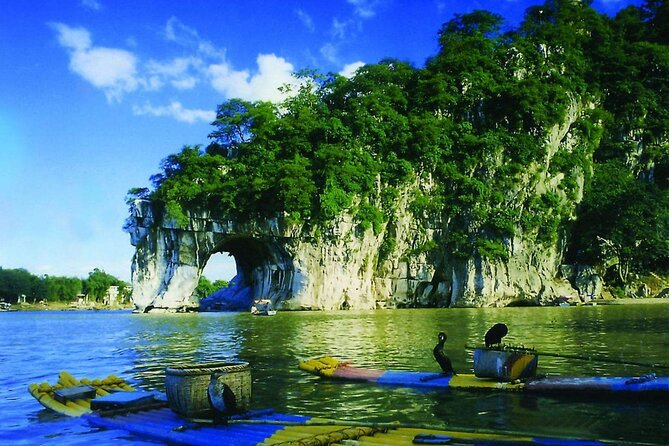 Private Transfer: Guilin Airport to Yangshuo Hotel - Vehicle and Comfort