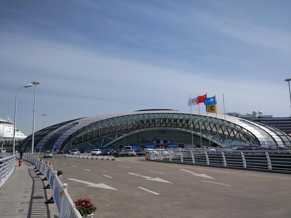 Private Transfer: Hotel to Shanghai Wusongkou Cruise Terminal (Baoshan Port) - Overview of the Service