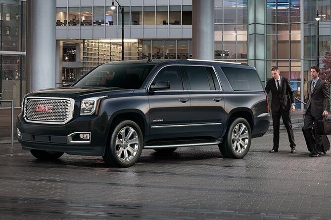 Private Transfer in a Luxury Sedan From Louis Armstrong Airport - Host Responsiveness and Commitment