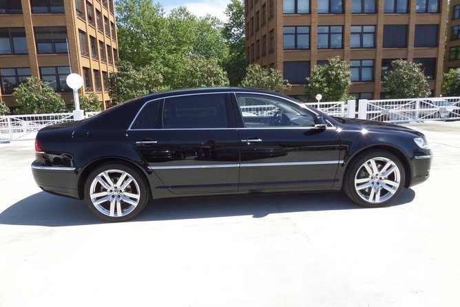 Private Transfer: Krakow to Krakow International Airport (KRK) - Meeting and Pickup