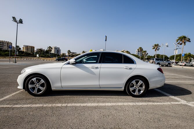 Private Transfer: Larnaca Airport to Protaras 1-14 Pax - Accessibility