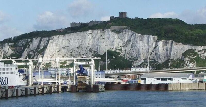 Private Transfer: London Gatwick Airport to Stansted Airport - Arrival and Pick-up