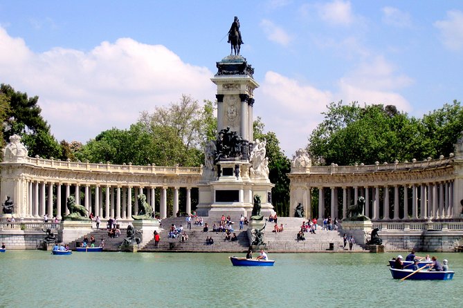 Private Transfer: Madrid Airport MAD to Madrid in Luxury Car - Pricing and Booking