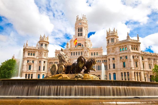 Private Transfer: Madrid Airport MAD to Madrid in Luxury Car - Operational Information