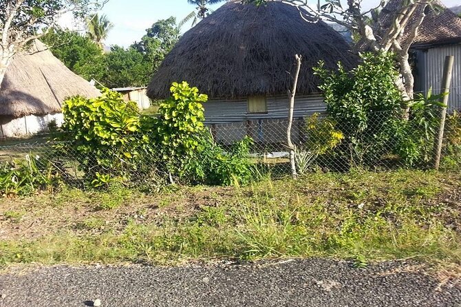 Private Transfer -Nadi Airport to Hideaway/Naviti/Warwick Hotels - Features and Amenities