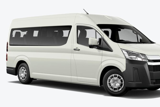 Private Transfer :Nadi Airport to Hotels (CFC APPROVED) - Pickup and Drop-off