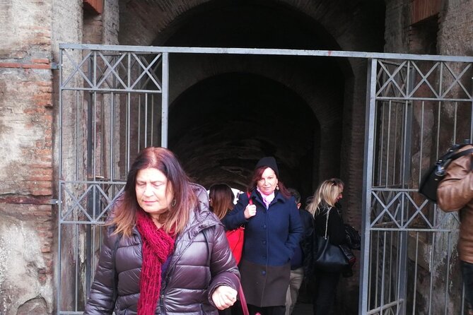Private Transfer Naples Positano or Praiano or Vice Versa, via Pompei or Cantina - Visiting Local Wineries