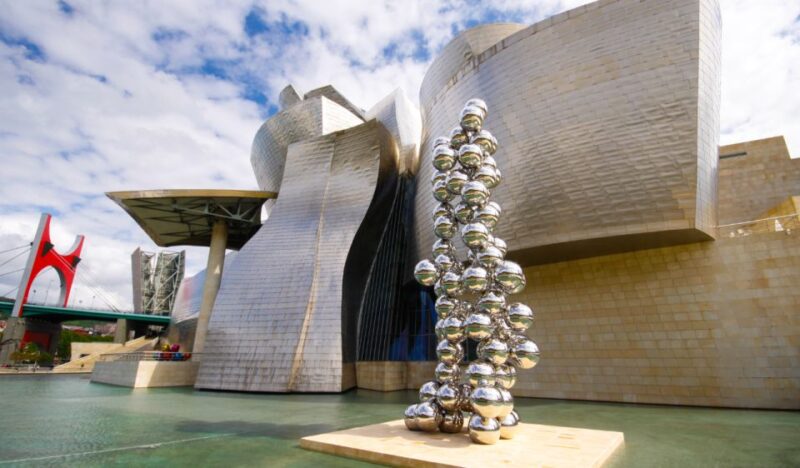 Private Transfer on Arrival and Departure in Bilbao - Scenic Drive Through Bilbao