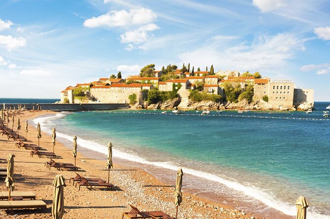 Private Transfer: Podgorica to TGD Airport in Business Car - Availability and Booking