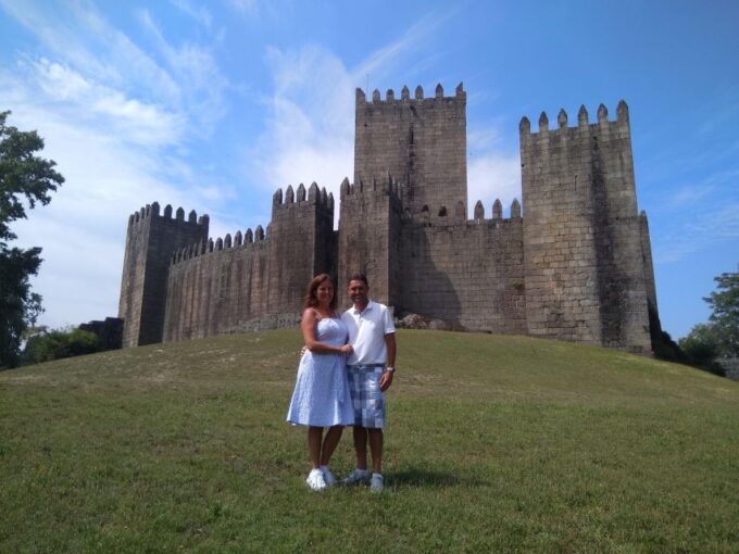 Private Transfer Porto To/From Lisbon + Attractions Stops - Customizable Stops