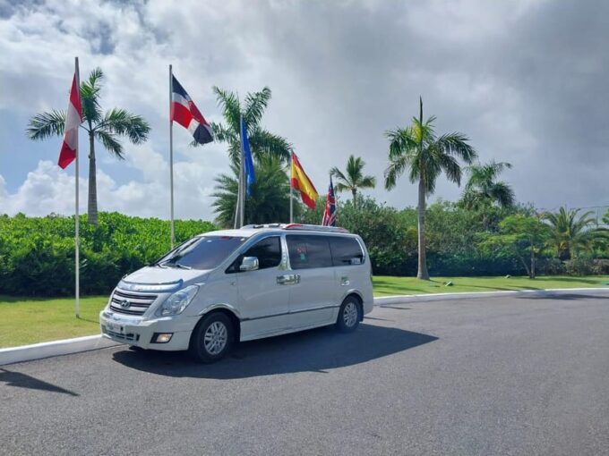 Private Transfer Punta Cana Airport to Excellence Punta Cana - Meet and Greet Service