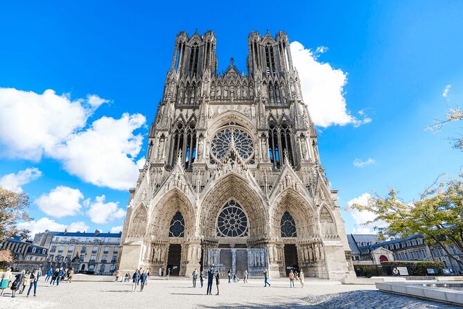 Private Transfer: Reims / Champagne to Paris Airport CDG by Van - Pickup and Dropoff