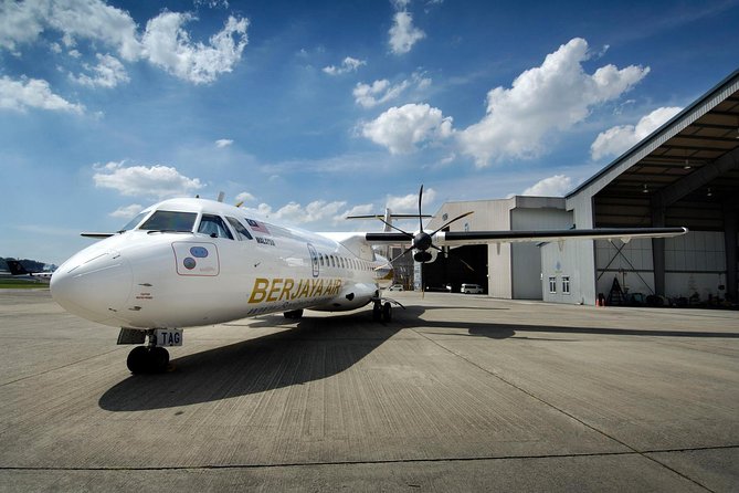 Private Transfer : Sultan Abdul Aziz Shah Airport (Subang) to Kuala Lumpur Hotel - Excess Luggage Charges