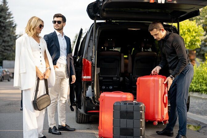 Private Transfer to and from YYZ Toronto Pearson Airport - Key Points