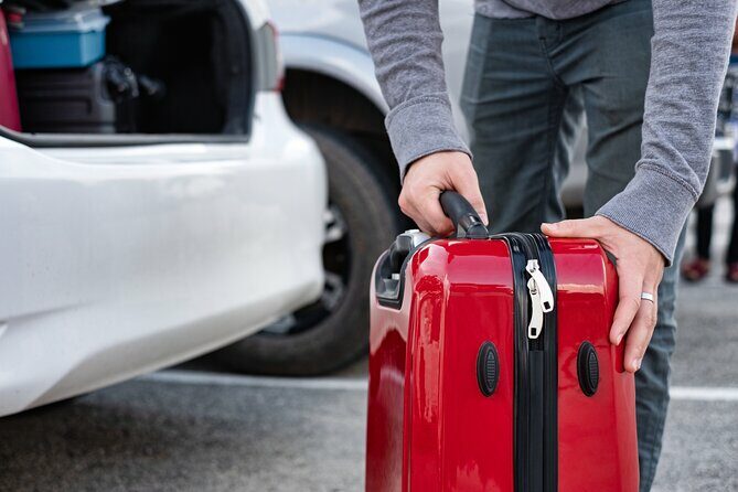 Private Transfer to and from YYZ Toronto Pearson Airport - The Sum Up