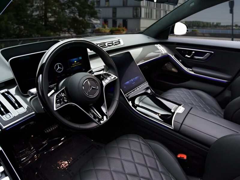 Private Transfer To/From Central London to Luton Airport - Booking Process