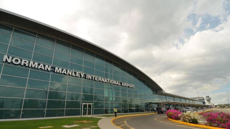 Private Transfer To/From Kingston Airport - Driver and Vehicle Details