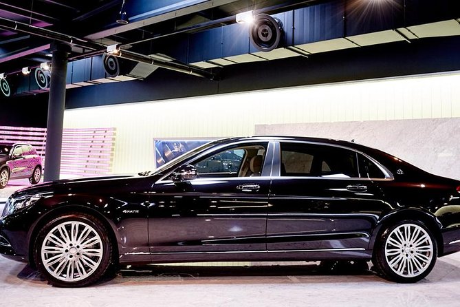 Private Transfer: Toronto Pearson Airport or Mississauga City Black Car Service - Key Points