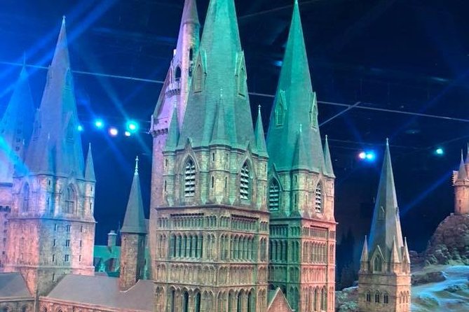 Private Transfers Between London & Harry Potter Warner Studio - Transfer Service Customization