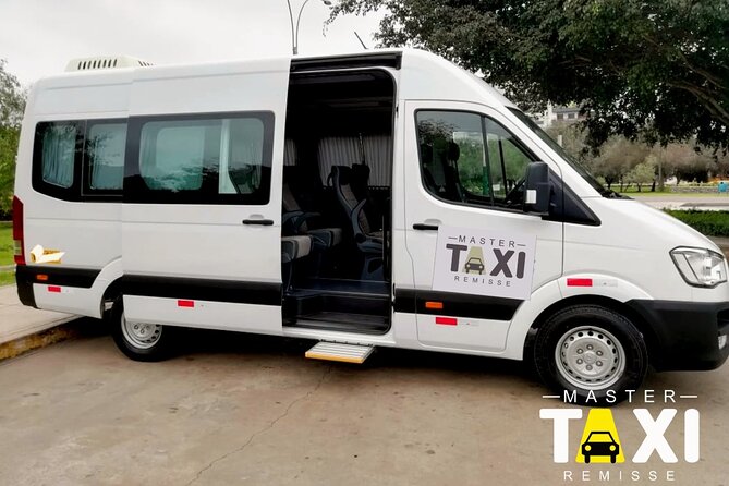 Private Transfers From Lima Airport or to Lima Airport - Vehicle Options and Capacities