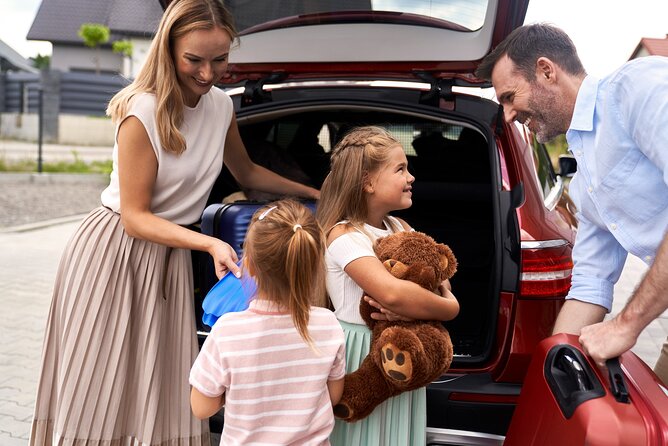 Private Transfers To/From Blue Lagoon/Silica Hotel/Retreat Hotel. - Seamless Booking Experience