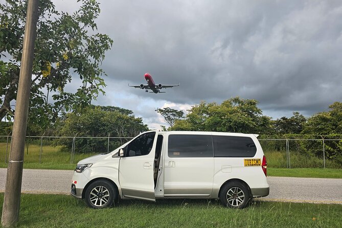 Private Transportation From Liberia Airport to Reserva Conchal - Key Points