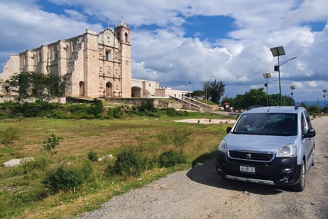Private Transportation From Oaxaca Airport to Hotel - Passenger Comfort and Amenities