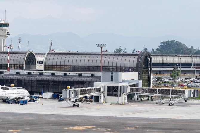 Private Transportation JMC Airport - Medellín - JMC Airport - Accessibility and Participation