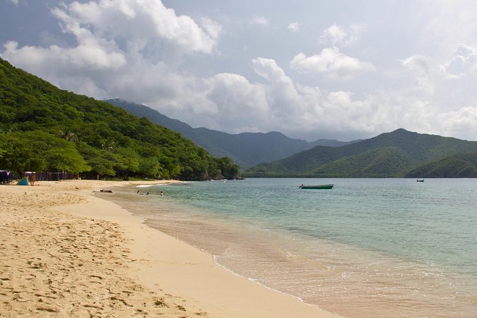 Private Transportation Service From Barranquilla to Hotel Close to Tayrona Park - Key Points