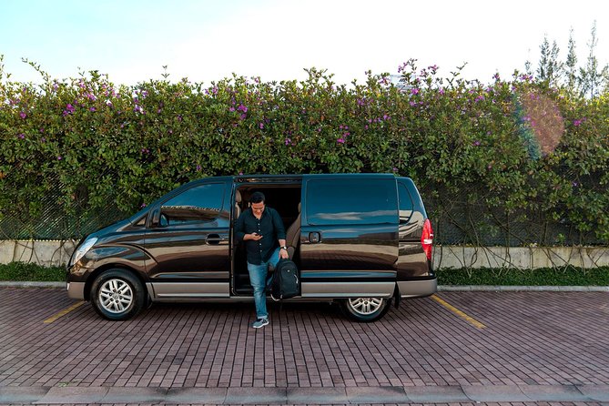 Private Transportation Service to Antigua Guatemala on a Minibus With A/C - Additional Service Highlights