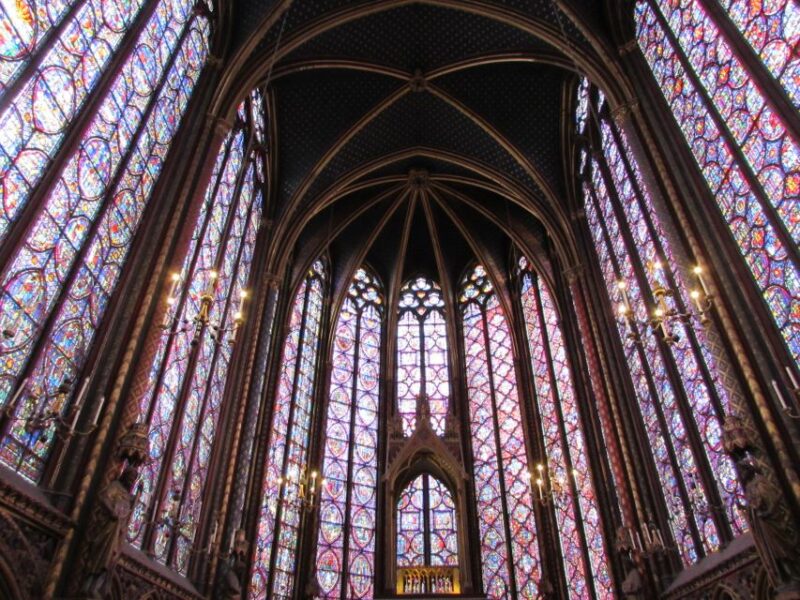 Private Treasure Hunt Around Notre Dame for Families & Kids - Treasure Hunt Overview