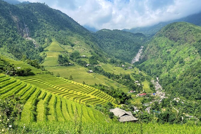 Private Trekking Through Terraces Rice Fields in Sapa - Trekking Through Terraces