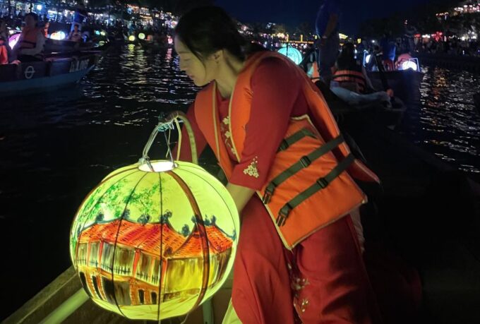 Private Trip - Discover Da Nangs Beauty and Hoi an by Night - Lantern Making and Boat Ride
