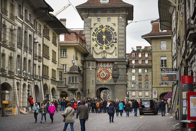 Private Trip From Geneva to the Swiss Capital - Bern & Paragliding in Interlaken - Paragliding Over Interlakens Landscapes