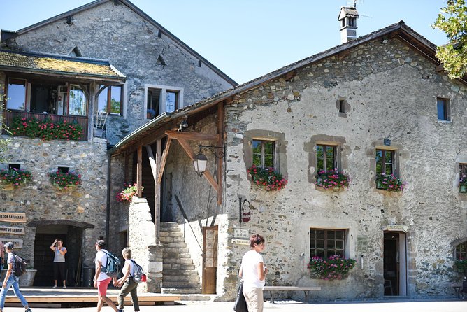Private Trip From Geneva to Yvoire and Évian-Les-Bains in France - Boat Ride to Évian-les-Bains