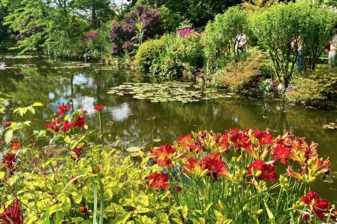 Private Trip Giverny Versailles Trianon From Paris - Frequently Asked Questions