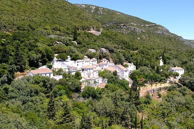 Private Trip to Arrábida Natural Park, Palmela Castle and Setúbal - Medieval Castles