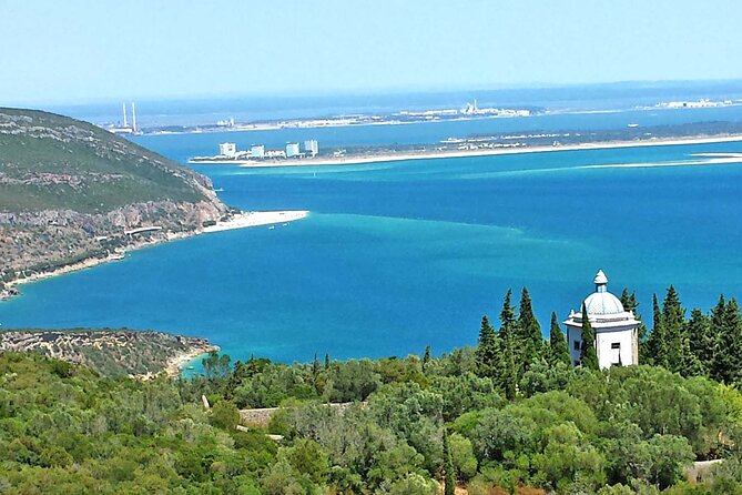 Private Trip to Arrábida Natural Park, Palmela Castle and Setúbal - Cape Espichel and Sesimbra