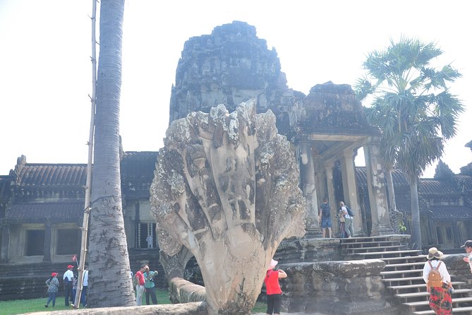 Private TUK-TUK Tour: Angkor Wat + Lady Temple - Key Points