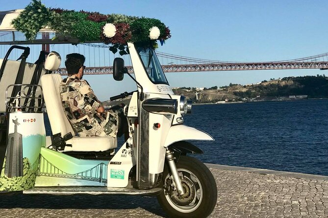 Private Tuk Tuk Tour in Old City Lisbon (Standard-1h30) - Private Transportation