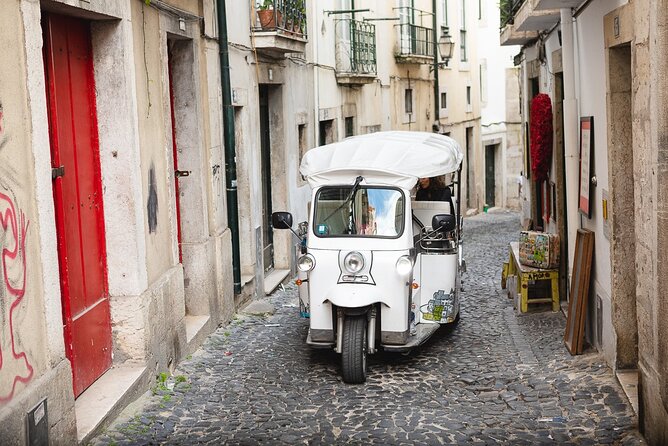 Private Tuktuk Tour With Portuguese Tapas and Wine - Accessibility and Participation