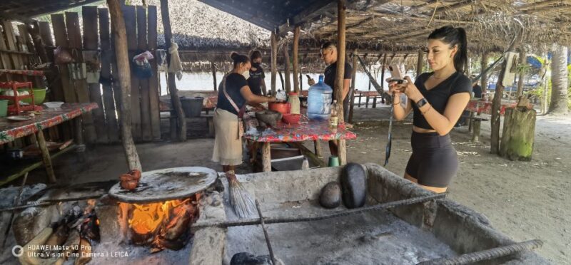 *Private Turtle Hatching 3 Palos Lagoon & Crocs Farm & Lunch - Pickup and Tour Guide