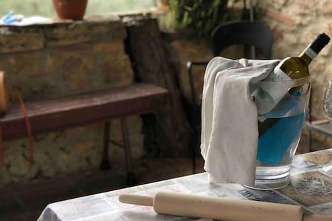 Private Tuscan Cooking Class and Wine Tasting in Radda in Chianti With Giorgia - Wine and Olive Oil Tasting