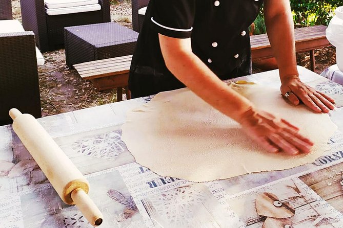 Private Tuscan Cooking Class and Wine Tasting in Radda in Chianti With Giorgia - Vegetarian and Vegan Options