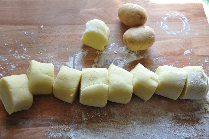 Private Tuscan Italian Cooking Class & Cheese Tasting With Ilaria - Booking Confirmation and Cancellation
