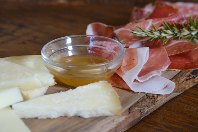 Private Tuscan Lunch With Wine & Evo Oil Tasting in the Vineyard - Sample Menu