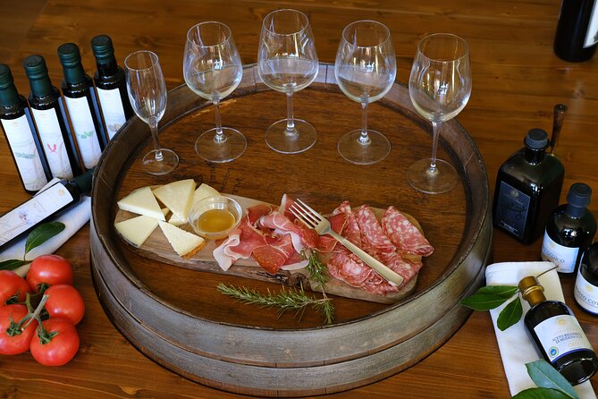 Private Tuscan Lunch With Wine & Evo Oil Tasting in the Vineyard - Meeting Information