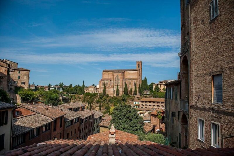 Private Tuscany Tour to Siena and San Gimignano With Lunch - Itinerary Highlights
