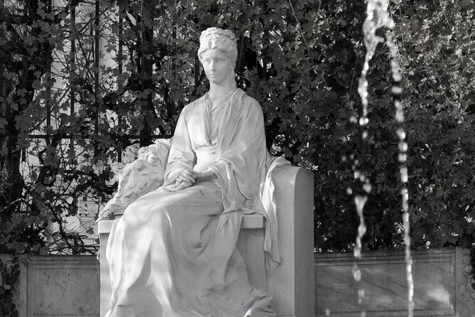 Private Unknown Sweet Viennese Tour With Tastings - Ending at the Marriage Fountain